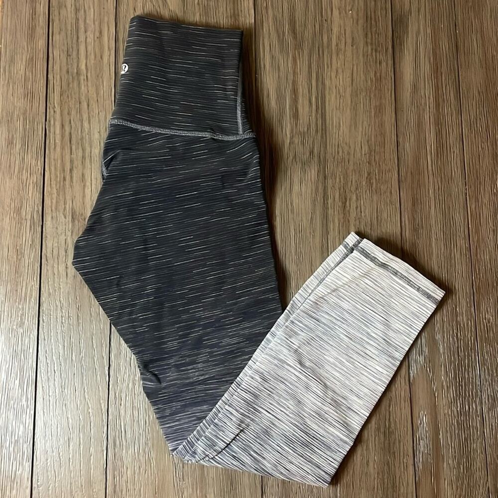 Lululemon leggings size 8 ombré leg grey/black and white 25” inseam